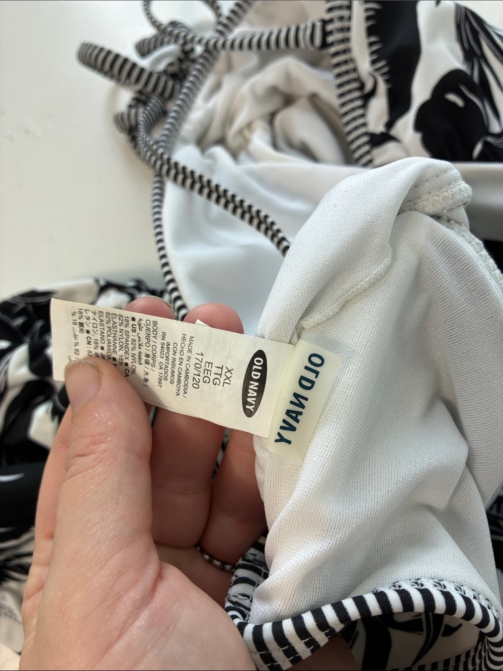 Old Navy XXL Black and White Floral Print Halter Style Tankini Swimsuit Top - Picture 6 of 6